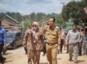 Bupati Muaro Jambi Tinjau Jembatan Rusak di Desa Suko Awin Jaya, Perbaikan Segera Dilakukan   