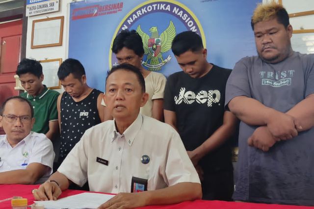BNN Batang Hari Tangkap 5 Orang Pengguna Narkoba