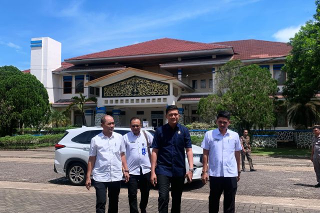 Ketua DPRD Jambi M.Haviz Pantau Langsung Tes PPDB SMA Titian Teras