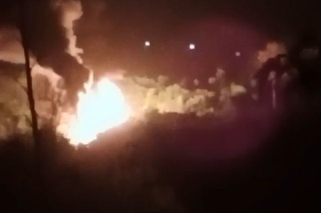 Kobaran Api Ilegal Driling Senami Batanghari Masih Menyala,Polisi Buru Pemilik Tambang