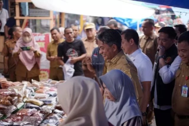 Wakil Bupati Muaro Jambi Sidak Pasar Sengeti: Pastikan Harga Sembako Stabil Jelang Ramadhan