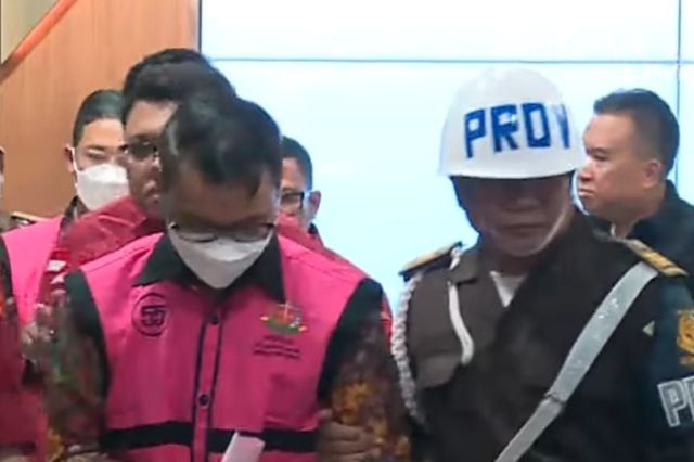 Geger! Dua Bos Pertamina Patra Niaga Dijemput Paksa & Jadi Tersangka Korupsi Minyak Rp193 Triliun!